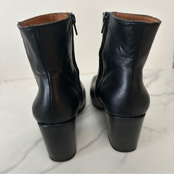 Charleston Shoe Co. Black Leather Drake Ankle Heeled Bootie Size 10 Date Party - Picture 6 of 16